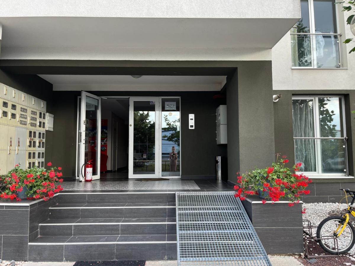 Airport Residence Otopeni Exterior photo
